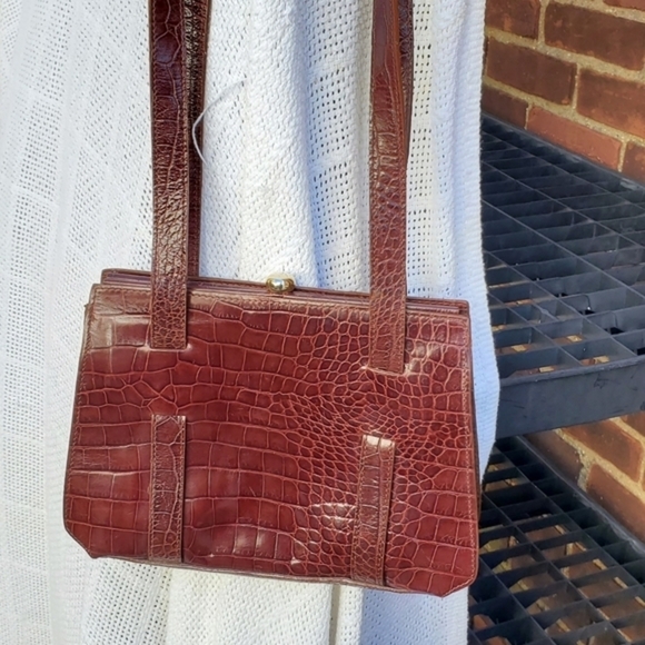 Claudia Barnes  Vintage embossed leather‎ bag - Picture 12 of 12
